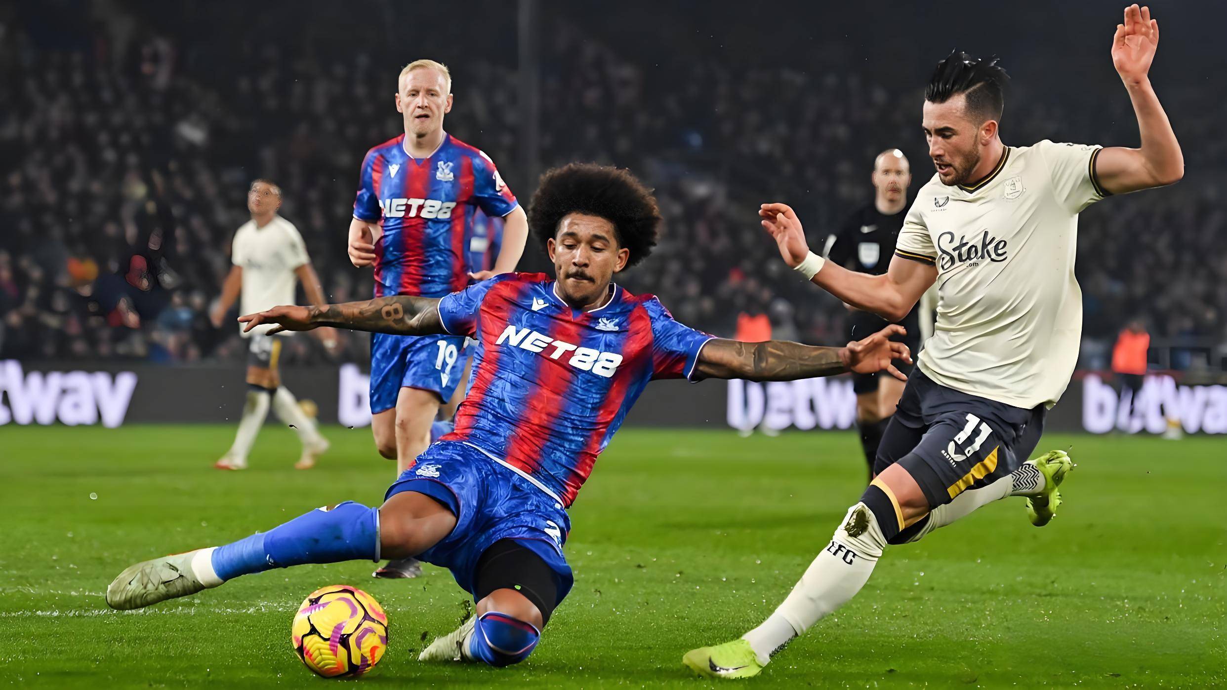 星空体育-包含欧冠倒计时，成都蓉城加时末段战术微调，细节引发关注，悬念犹存，球队文化再被提及的词条