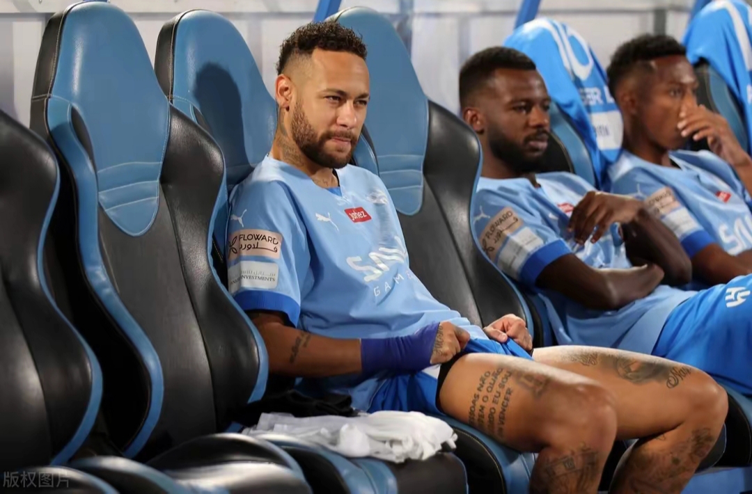 星空体育-包含内马尔回归赛场，赛事规则更新首场状态亮眼，德国队观众沸腾！的词条